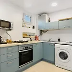 Bisa's House Апартаменты Эшторил